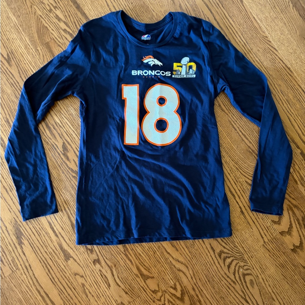 Denver Broncos Peyton Manning 18 women's medium long sleeve navy blue tee SB 50